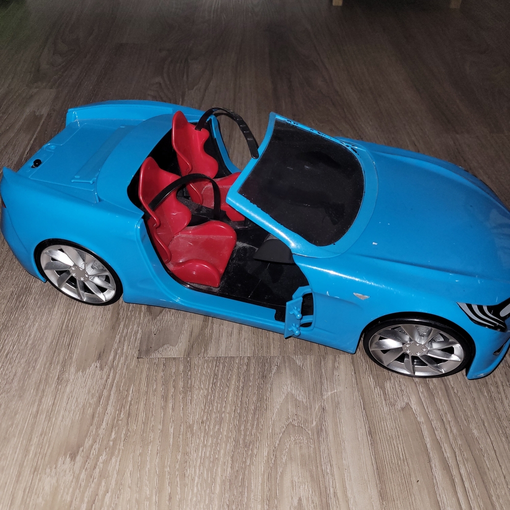 Bratz Blue RC Car by MGA Entertainment, 2015